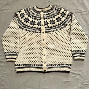 Hand knit Norwegian wool cardigan S/M